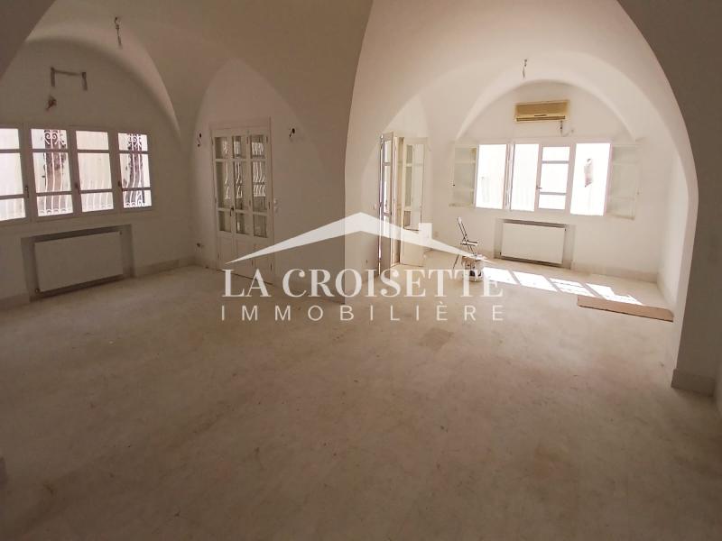 Villa S+7 avec piscine à Gammarth
